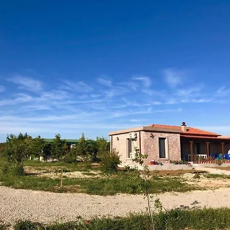 Otel Le Petit Ve Bag Evi