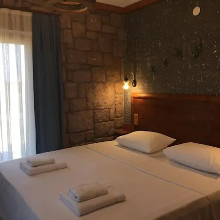 Otel Le Petit Ve Bag Evi *