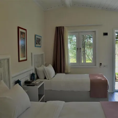 Otel Le Petit Ve Bag Evi